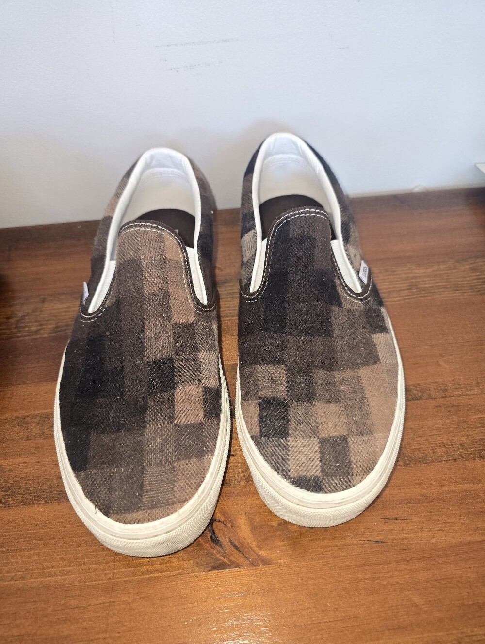 Vans Men's Slip-On Checkerboar Sweater  Brown Size 11.